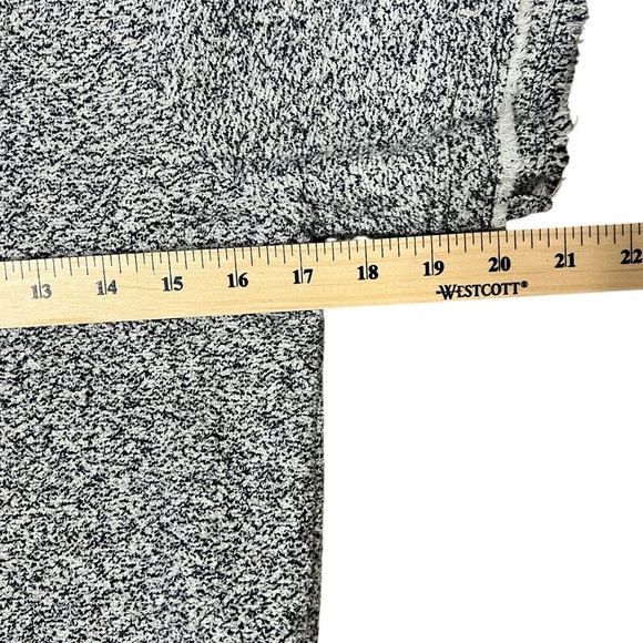 Ann Taylor Petite Gray Raw Hem Cropped Short Sleeve Blouse Women’s Size XXSP - Picture 11 of 13